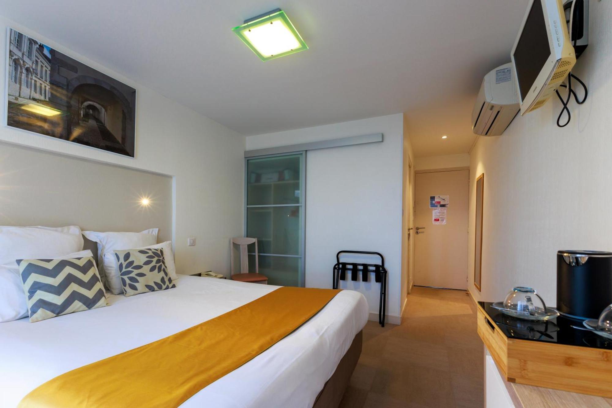 Logis Hotel Le Rochelois Ла-Рошель Экстерьер фото