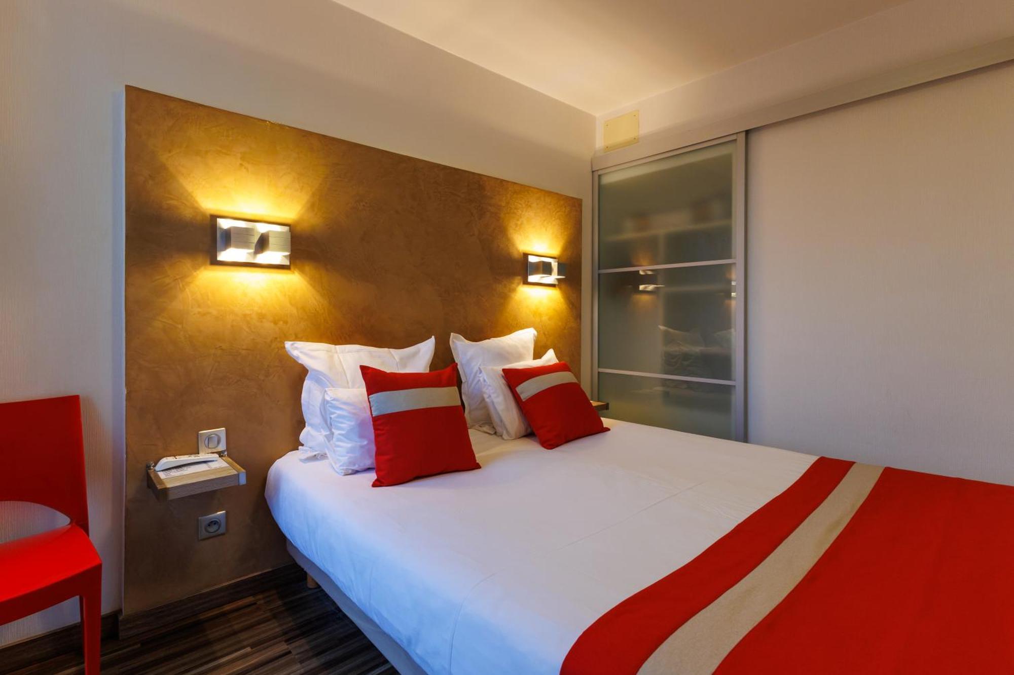 Logis Hotel Le Rochelois Ла-Рошель Экстерьер фото