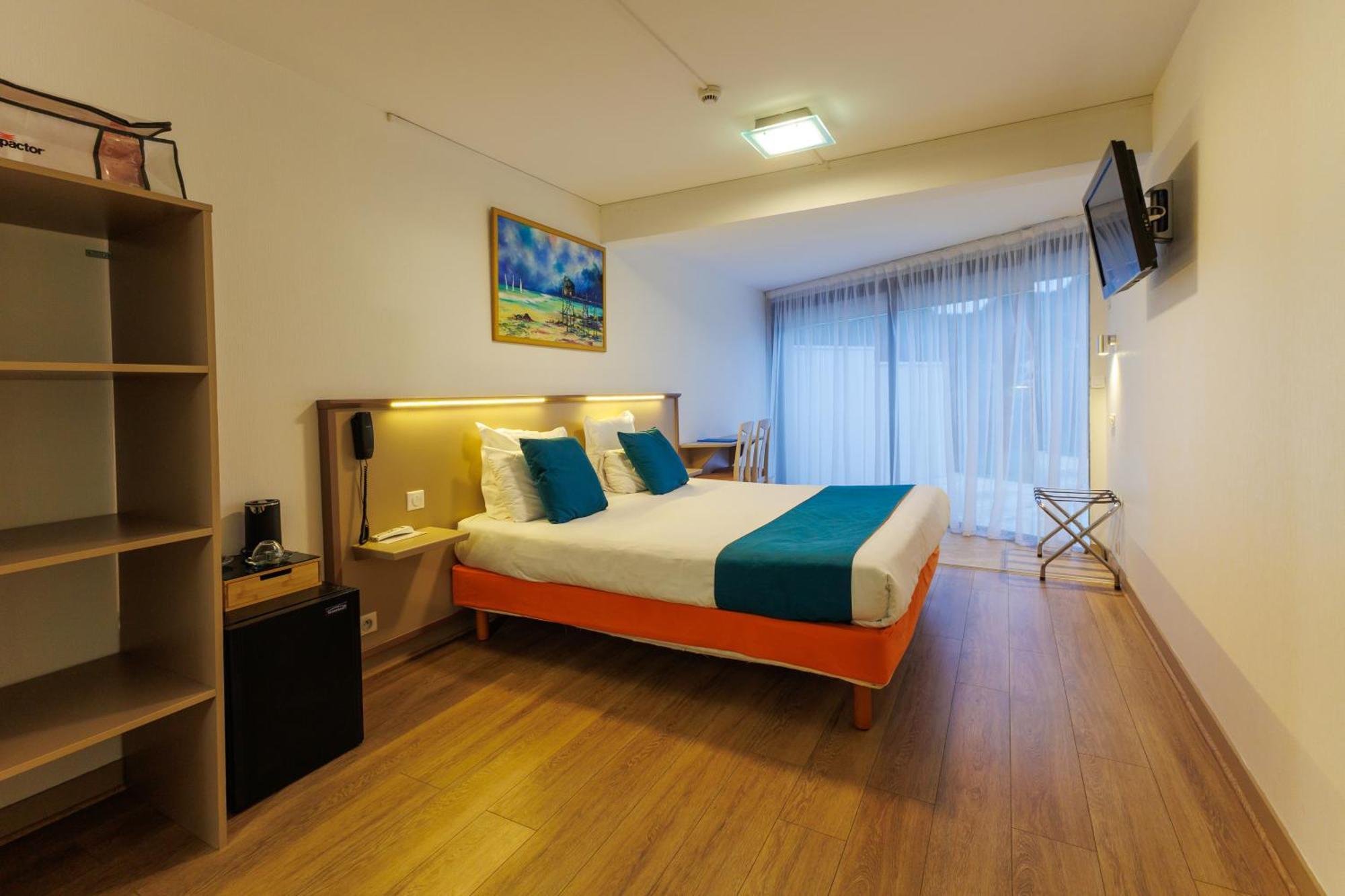 Logis Hotel Le Rochelois Ла-Рошель Экстерьер фото
