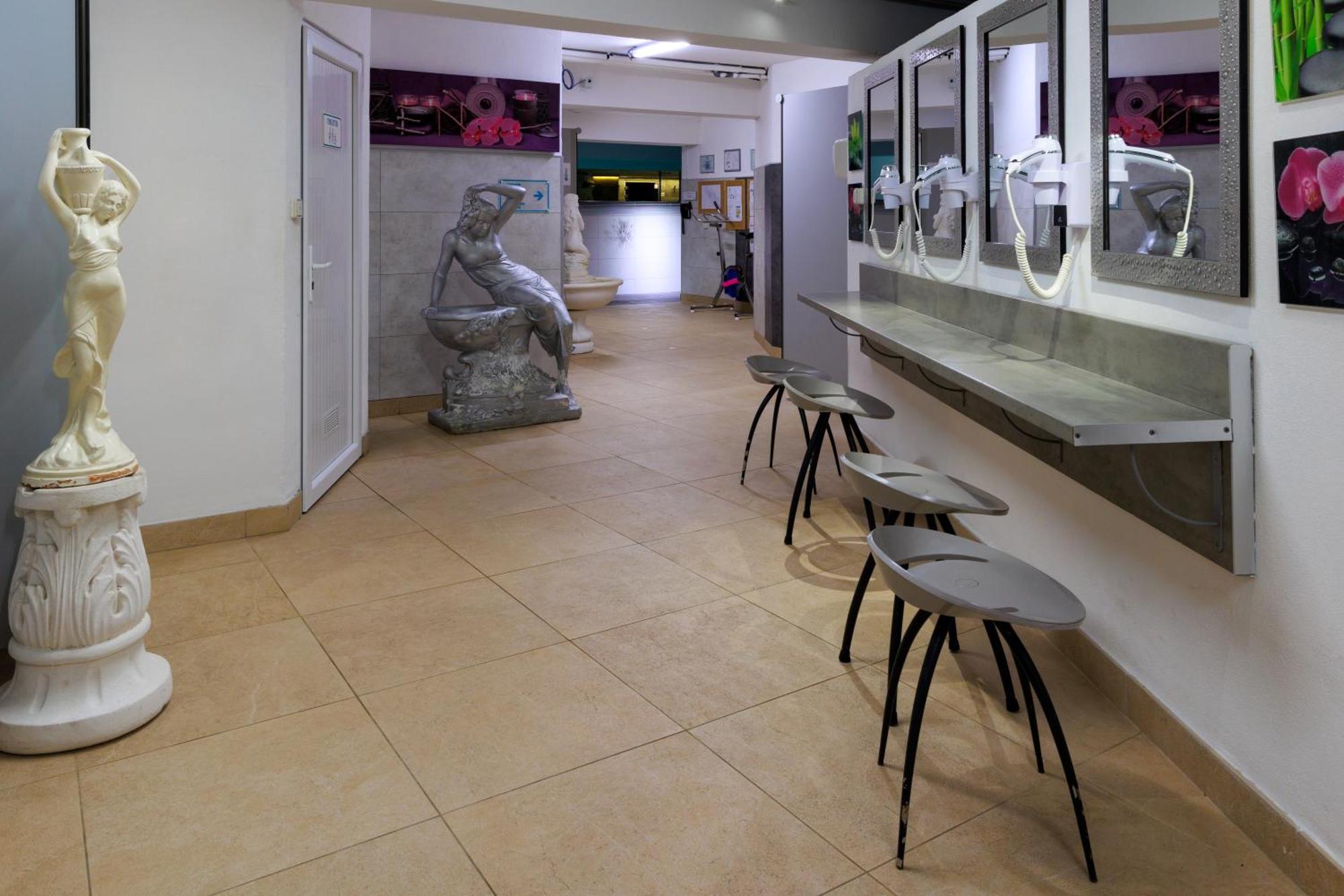 Logis Hotel Le Rochelois Ла-Рошель Экстерьер фото