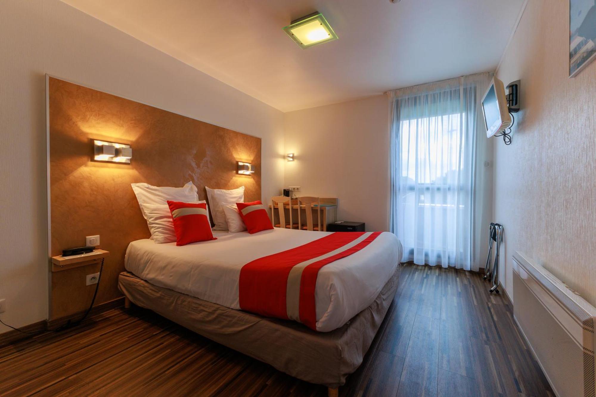 Logis Hotel Le Rochelois Ла-Рошель Экстерьер фото