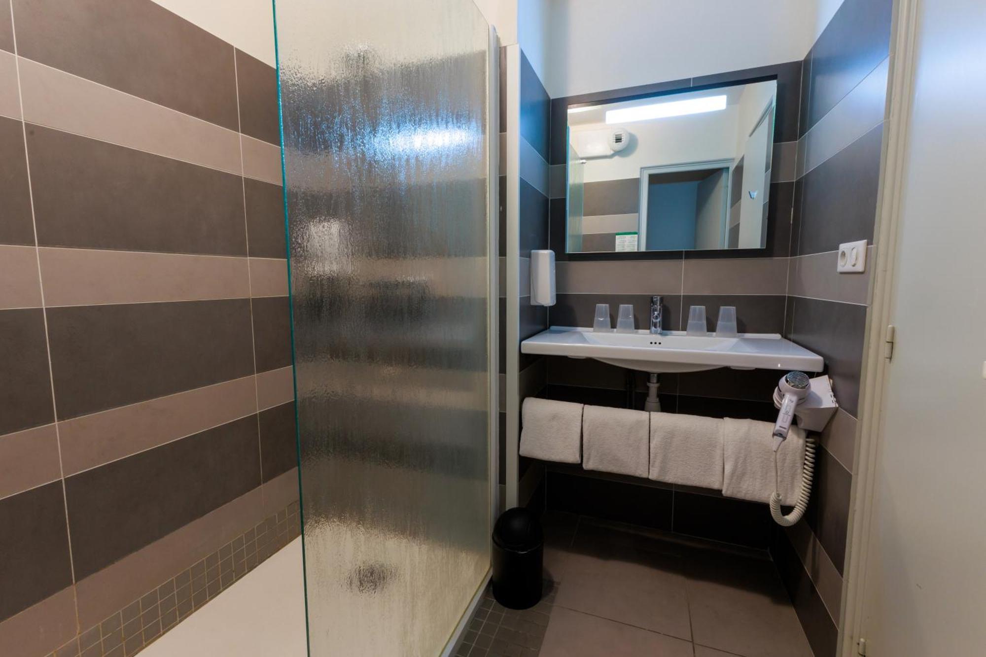 Logis Hotel Le Rochelois Ла-Рошель Экстерьер фото