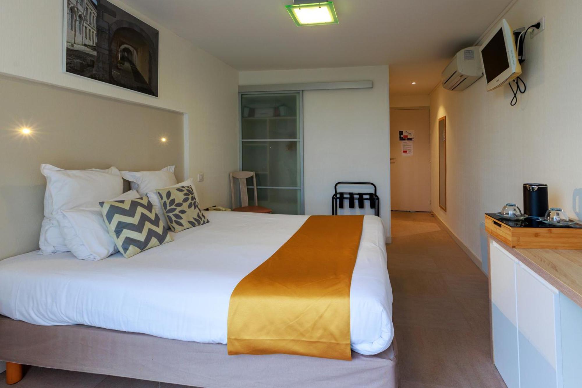 Logis Hotel Le Rochelois Ла-Рошель Экстерьер фото
