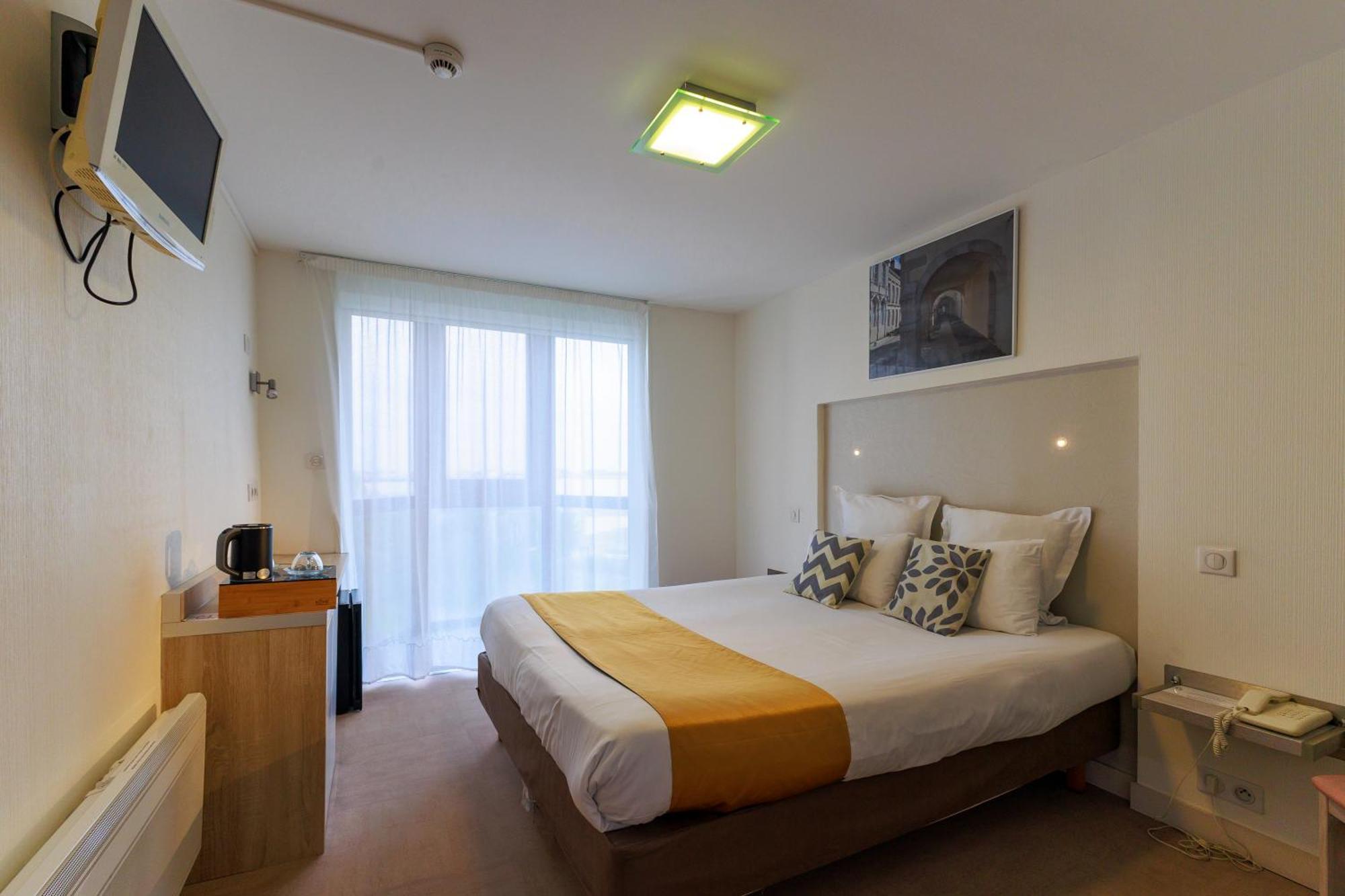 Logis Hotel Le Rochelois Ла-Рошель Экстерьер фото